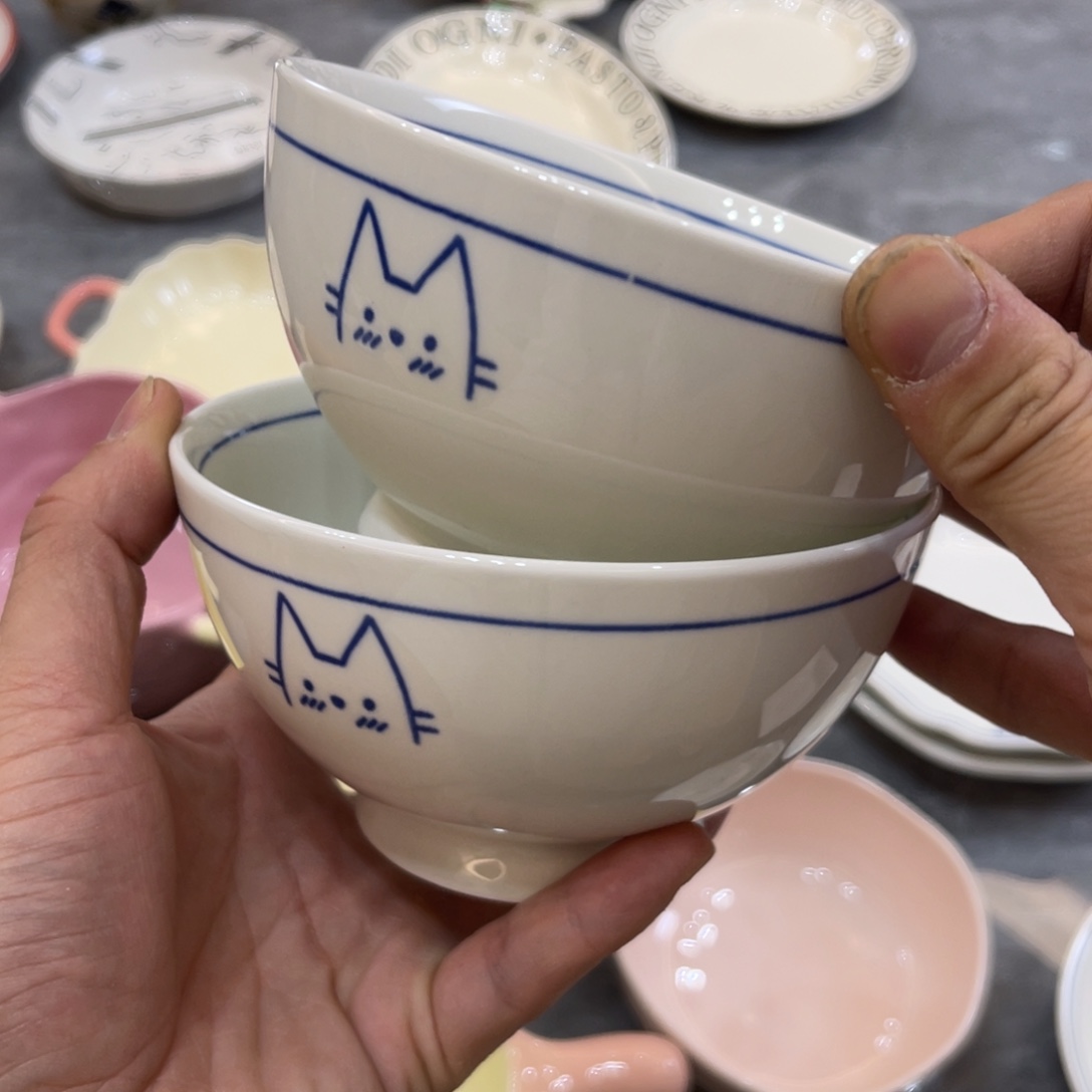 陶瓷微瑕餐具介意勿拍，满18飞！