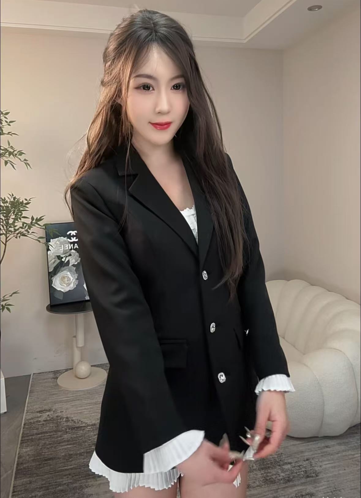 【微娜专属】设计师款黑色小香风西装气质轻奢细闪外套女秋收腰上衣