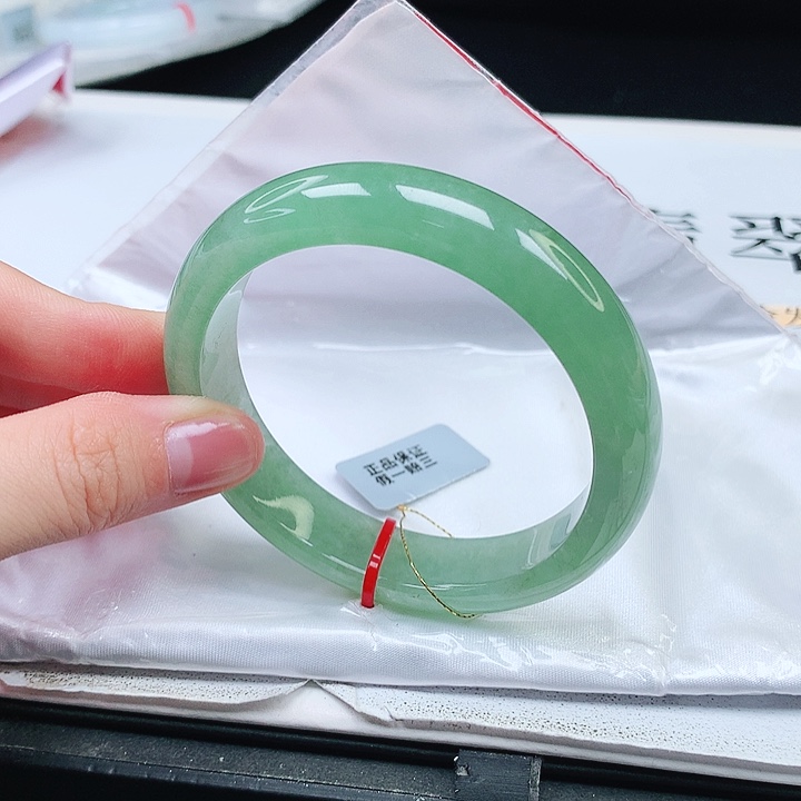 翡翠手镯未镶嵌缅甸天然a货手镯56