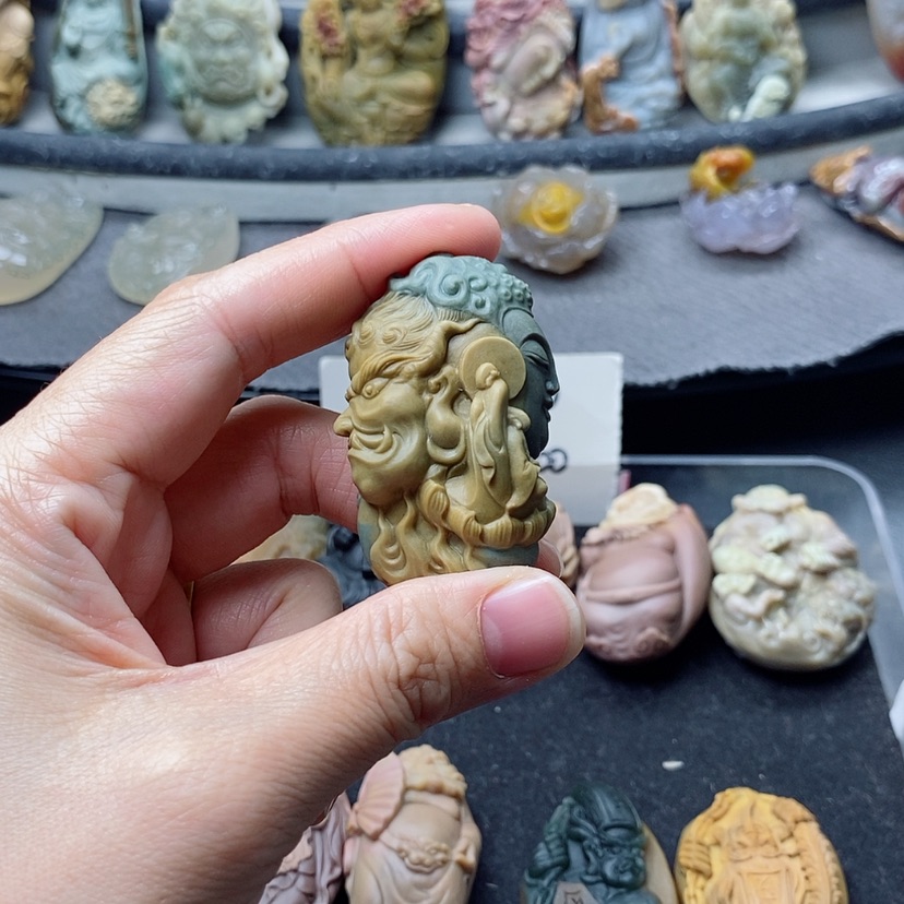 【闪购商品】定制石英质玉吊坠未镶嵌