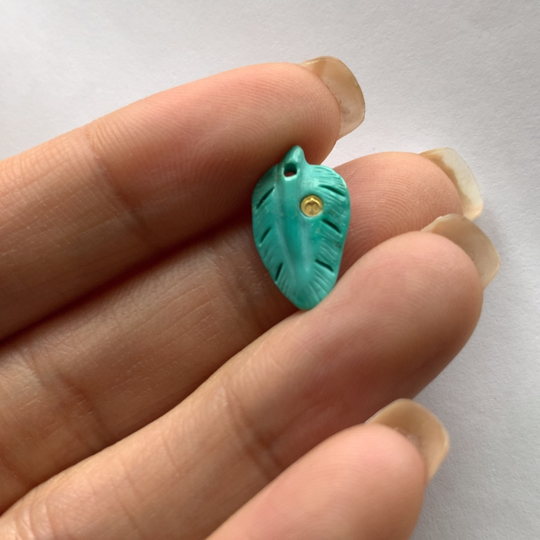 绿松石配饰未镶嵌