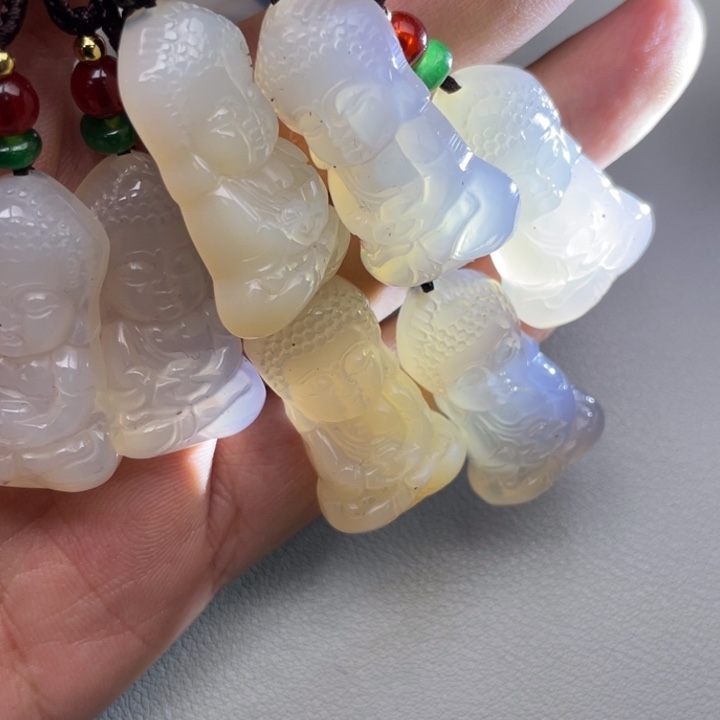 玛瑙/玉髓颈饰未镶嵌“****”