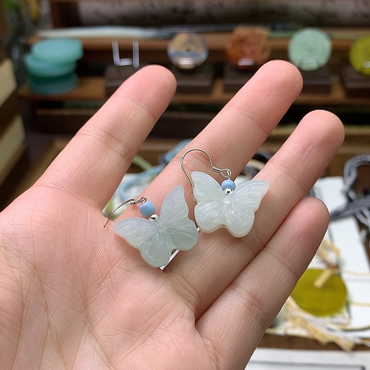 未镶嵌蛇纹石玉颈饰
