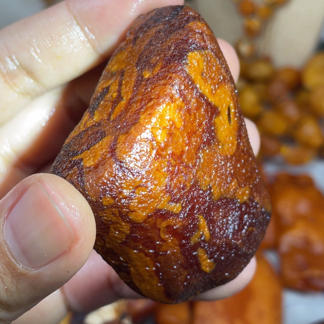 琥珀珠宝奇石未镶嵌