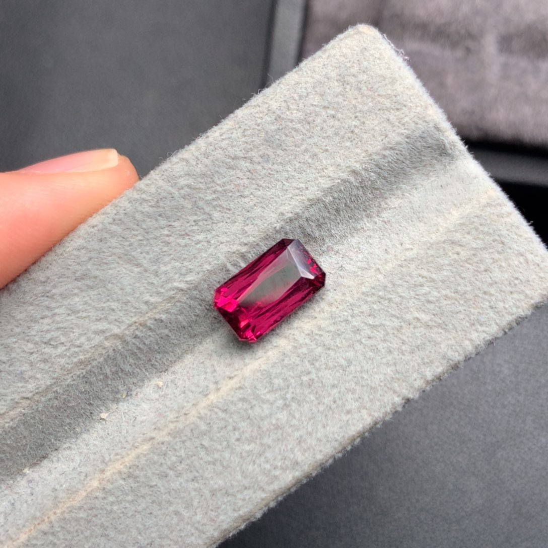 石榴石天然裸石未镶嵌3克拉镁铝