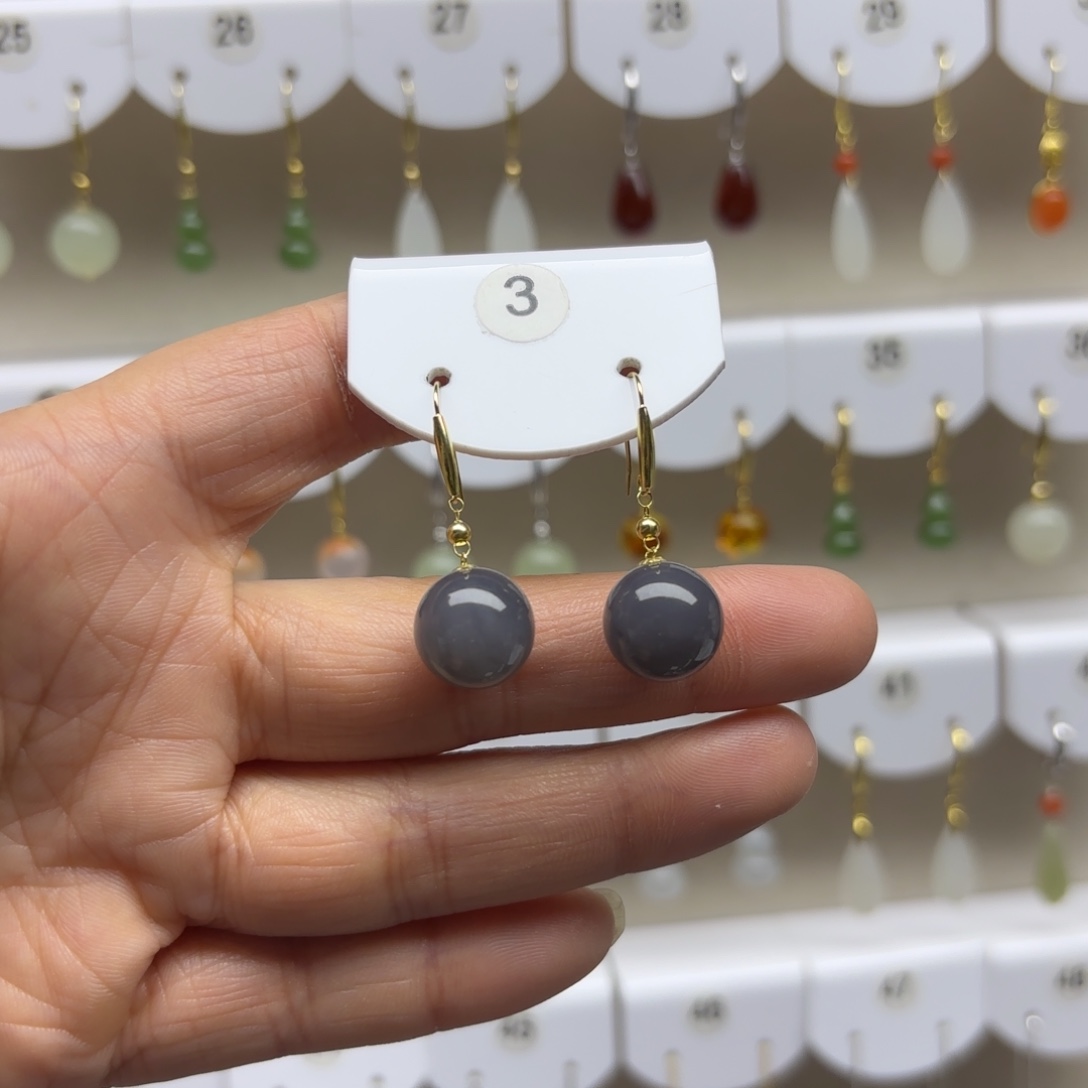 和田玉18K金镶嵌耳饰