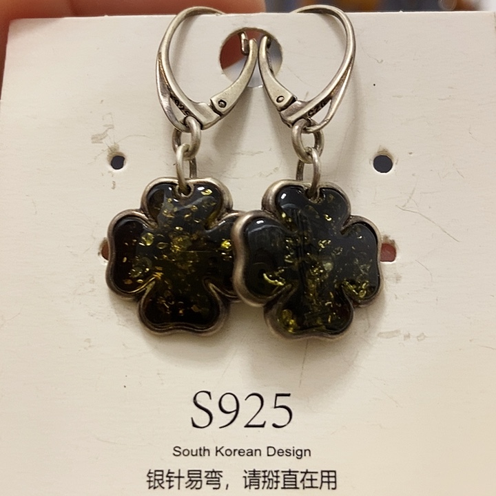 路****绿珀银S925镶嵌耳饰琥珀