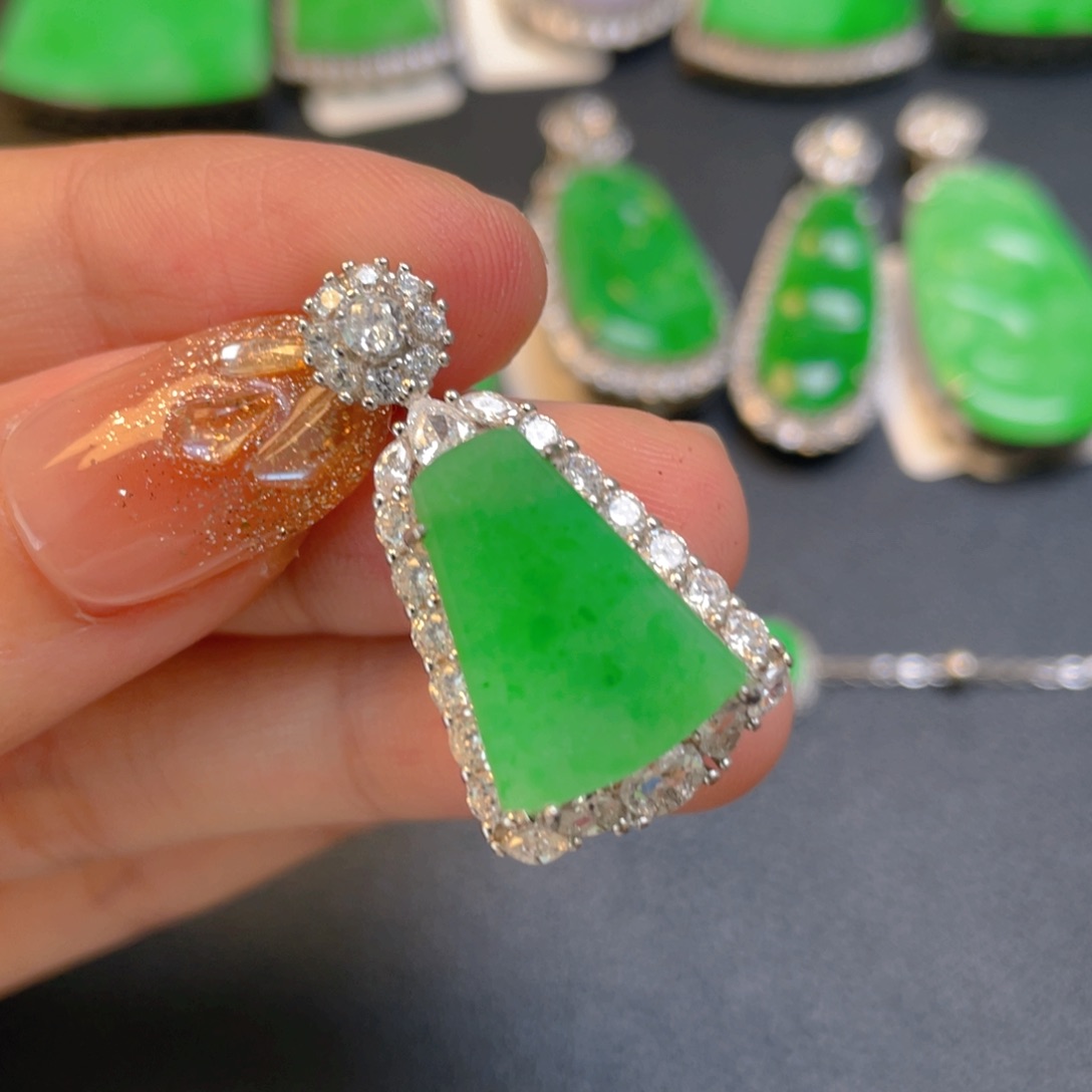 翡翠银S925镶嵌颈饰