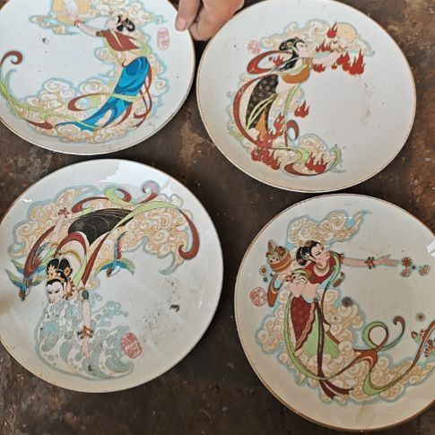 库存微瑕飞天盘子一套直径22厘米