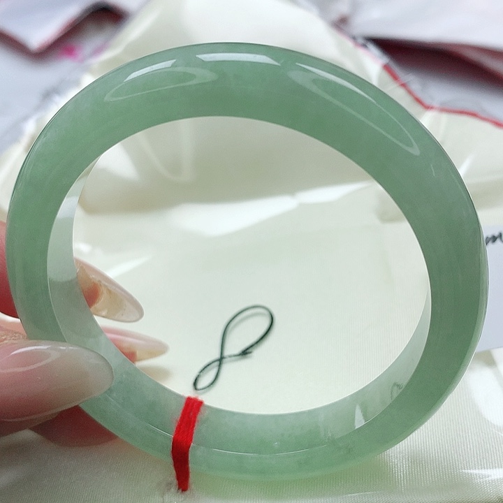 翡翠手镯未镶嵌缅甸天然A货翡翠