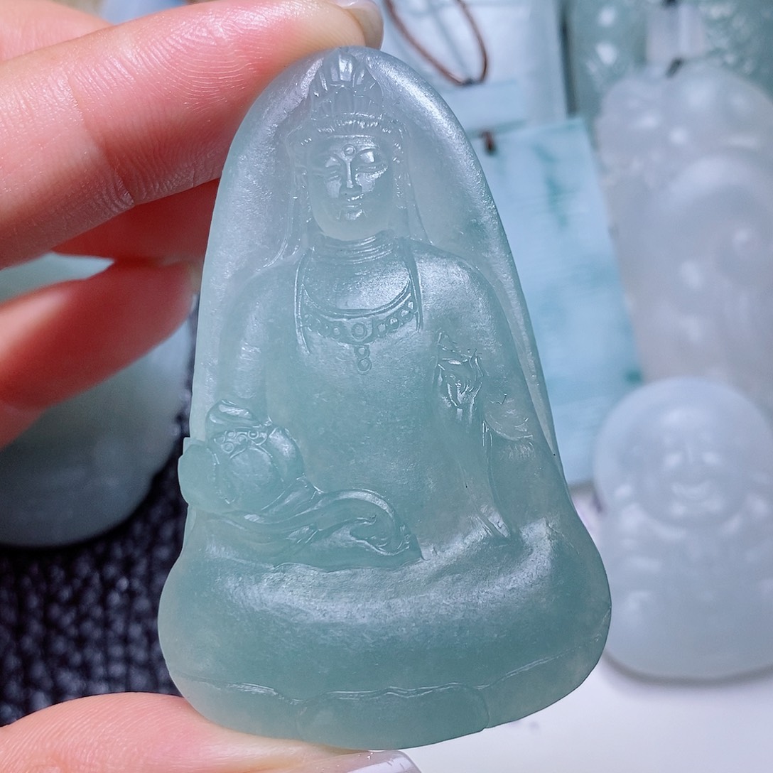未镶嵌定制翡翠毛货付款后确认抛光