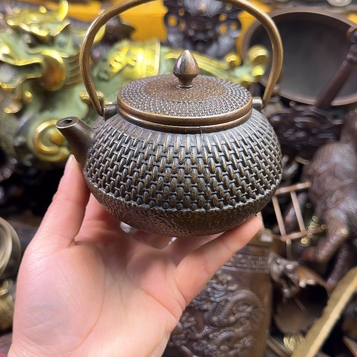 稍稍就可以看出她很想