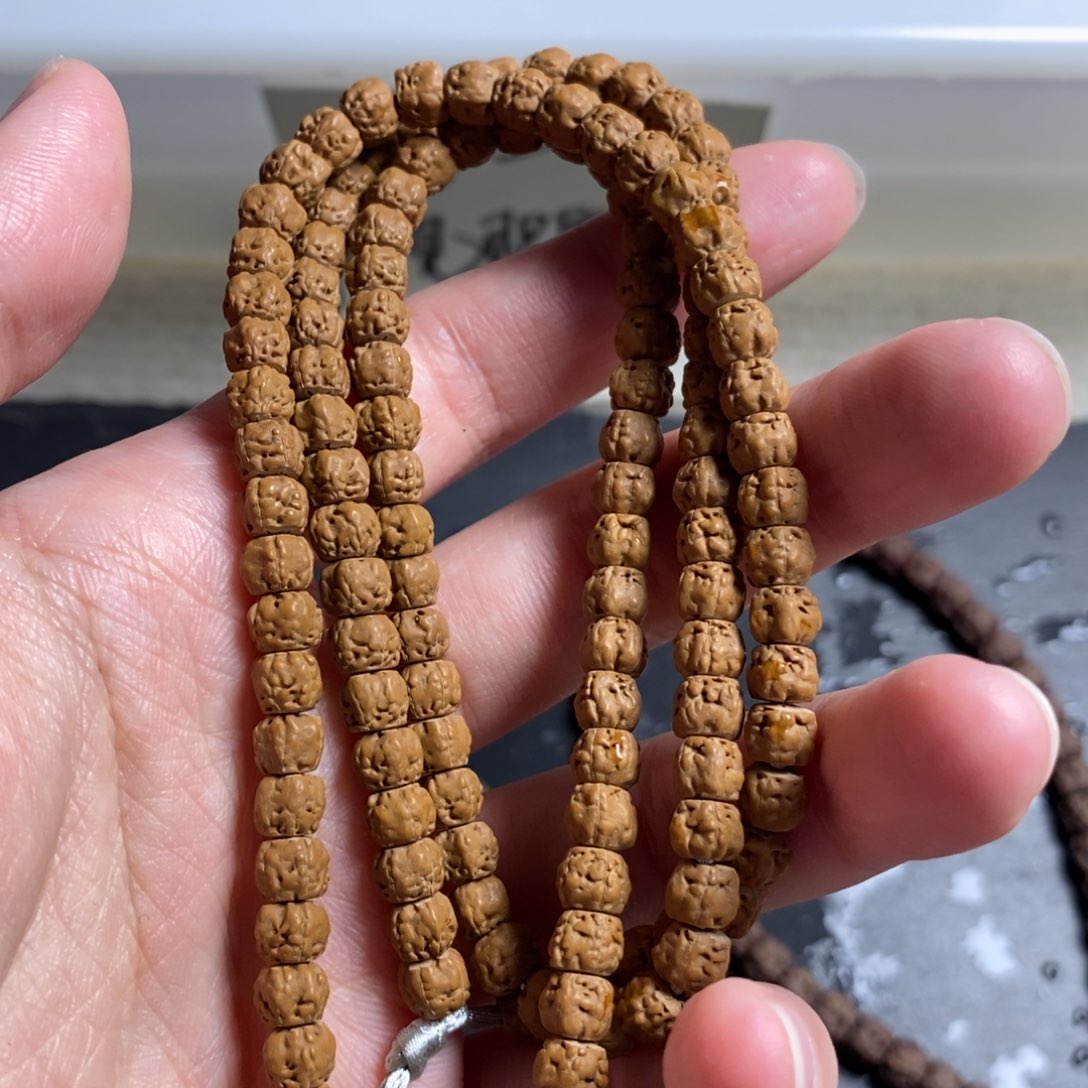 金刚菩提手串宇***猩佛手龙切108 5.5mm