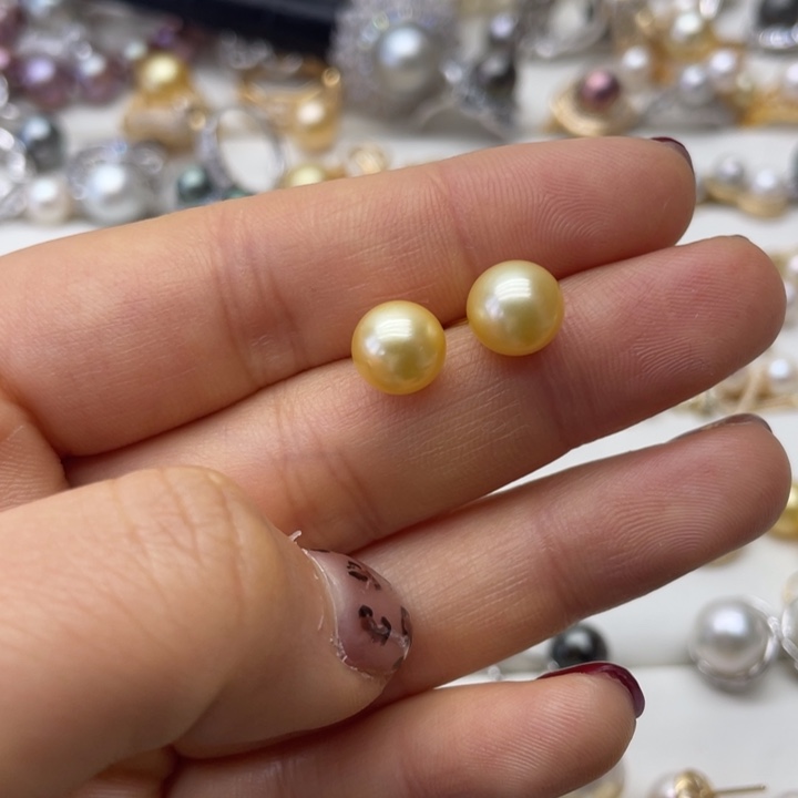 海水珍珠耳饰18K金镶嵌