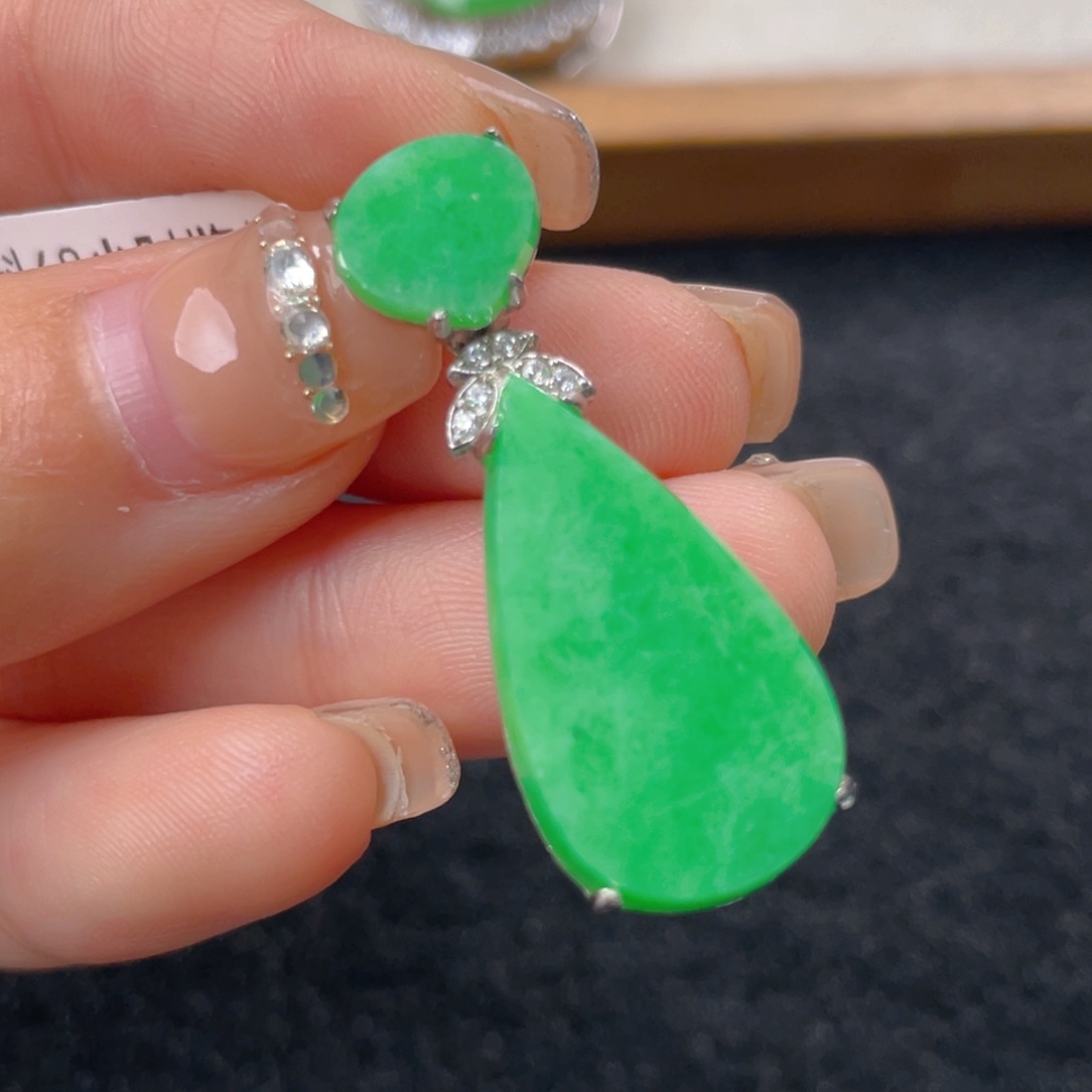 翡翠颈饰银S925镶嵌vv g b b j