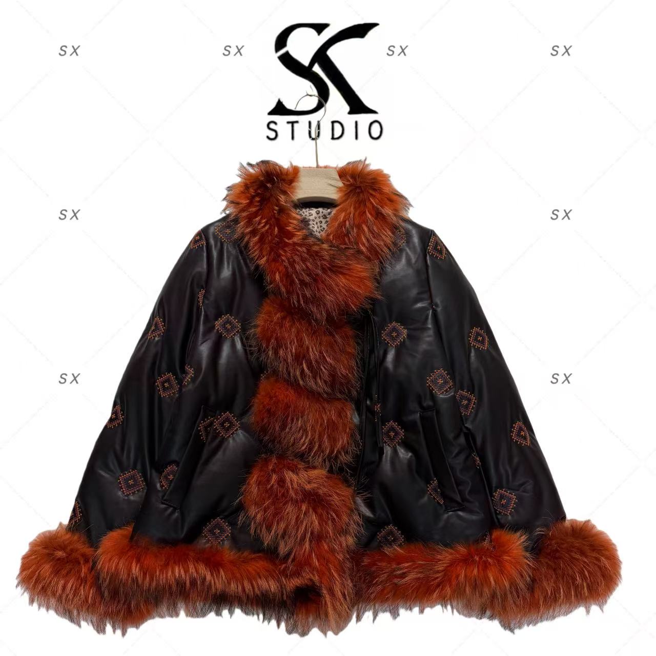 8708轻奢女款时尚上衣（貉子毛配鸭绒）SXZY-2502