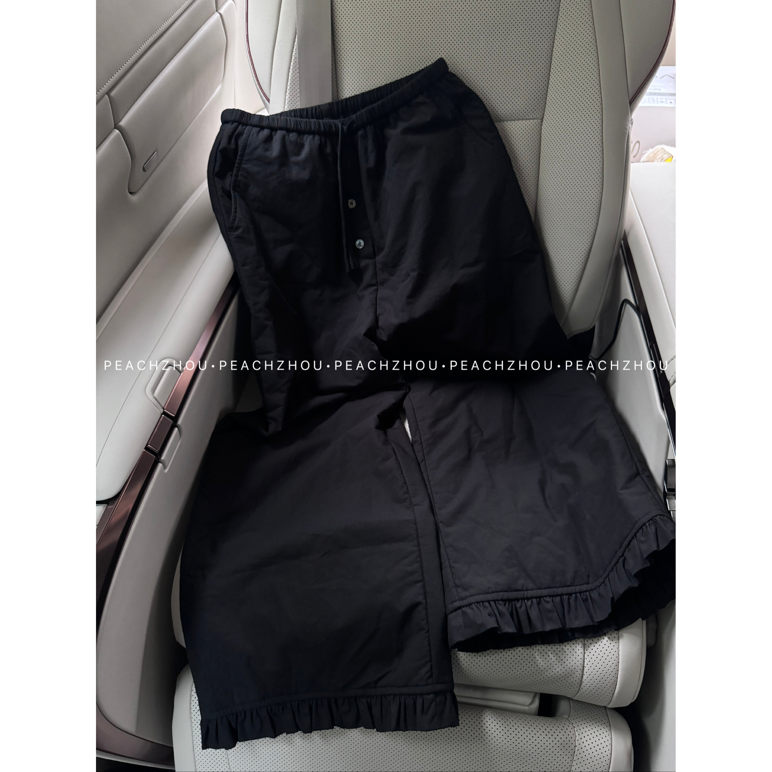 『PEACHZHOU』纽扣装饰花边裤脚宽松直筒休闲裤松紧腰九分阔腿棉裤