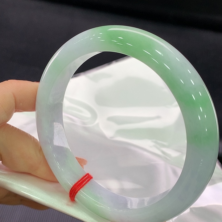 翡翠手镯未镶嵌正圈63