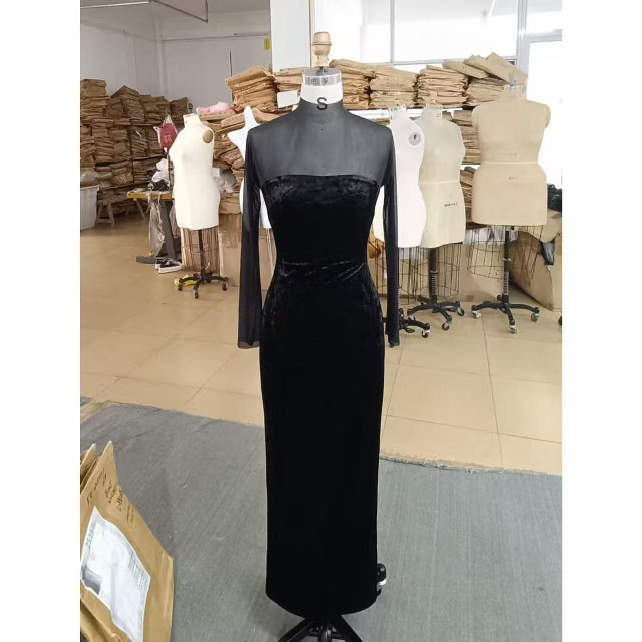 原创自制【尼古丁】黑色法式优雅气质性感复古包臀秋冬打底连衣裙