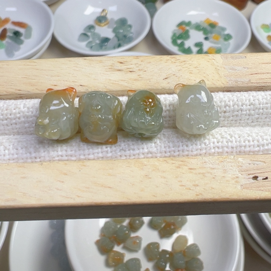 翡翠散珠九尾狐一只