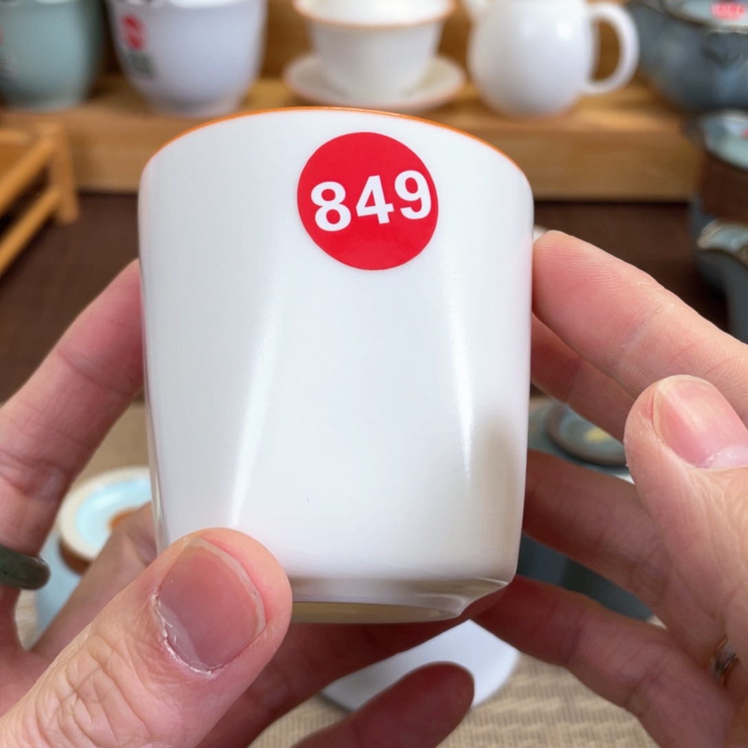 瓷片。。。。。。。。。。。。。。