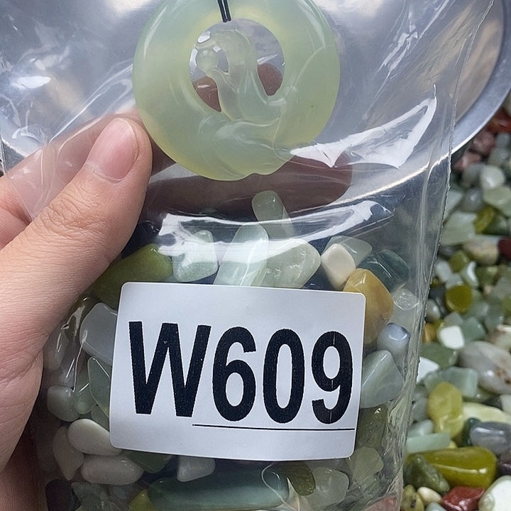 蛇纹石玉未镶嵌鱼缸石