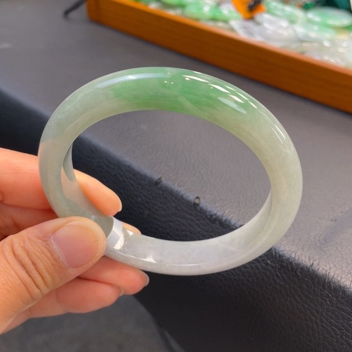 茶****翡翠未镶嵌手镯缅甸翡翠不退不换