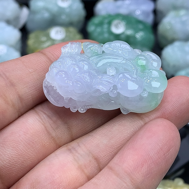 翡翠未镶嵌颈饰天然缅甸翡翠貔貅吊坠