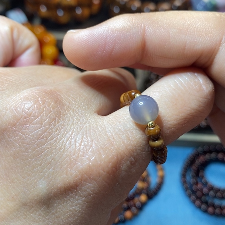 库克吊坠库克戒指女的搭配