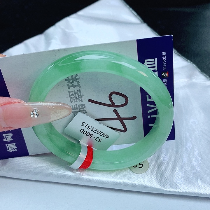 翡翠手镯未镶嵌缅甸天然a货翡翠手镯