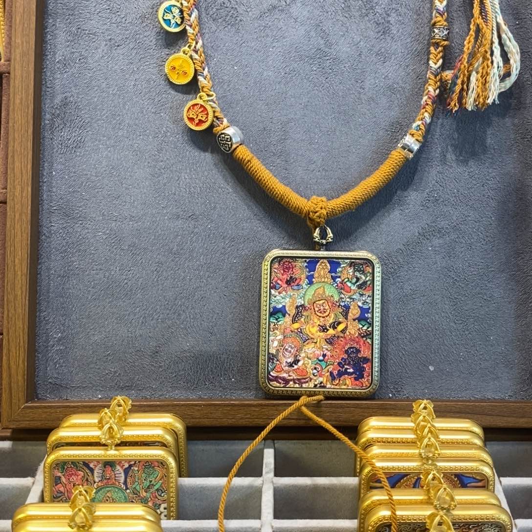 吊坠五路财神单面手绘唐卡