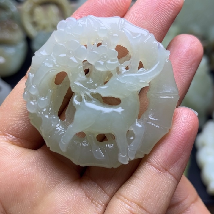 和田玉未镶嵌颈饰