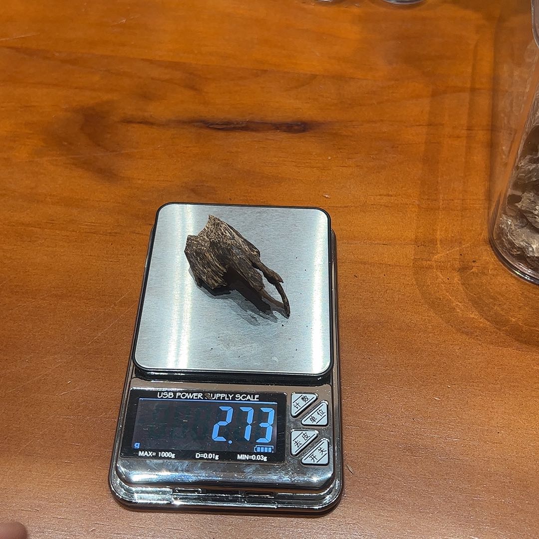 沉香沉香碎屑越南芽庄天然野沉香2.7g