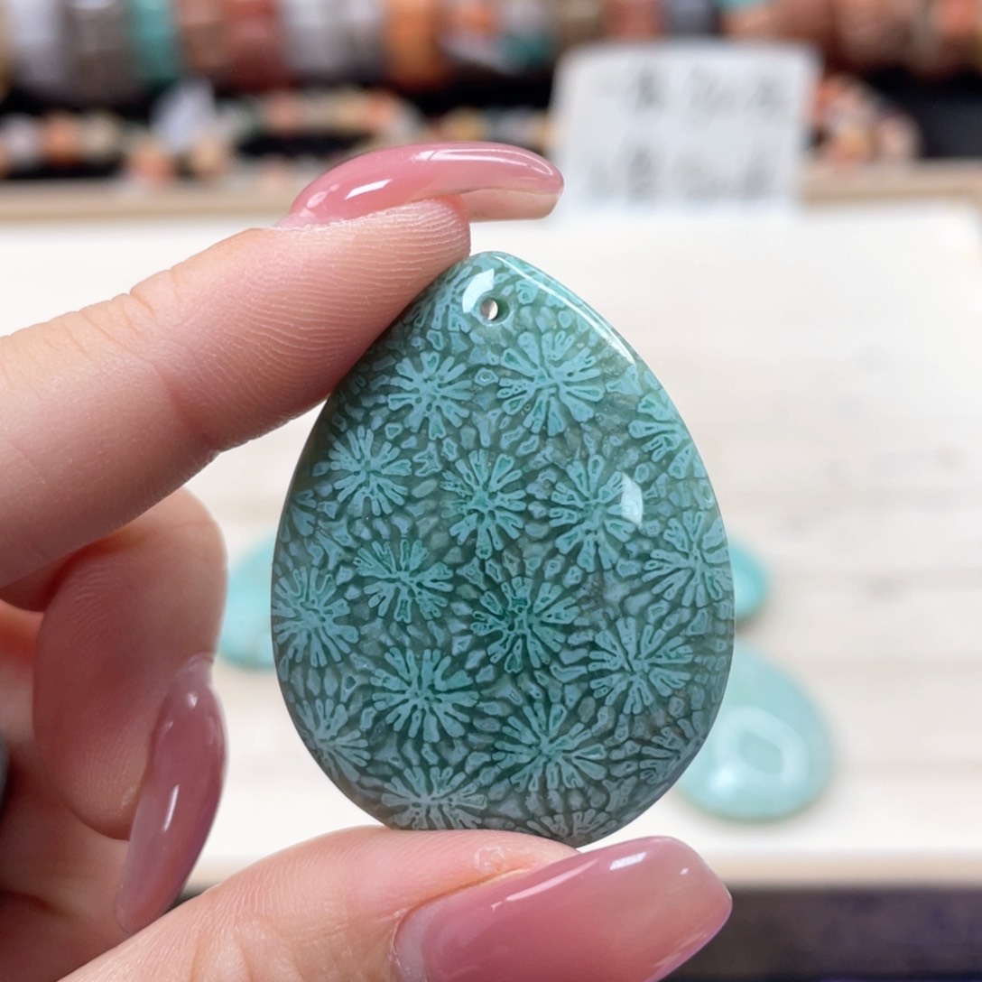 硅化珊瑚（珊瑚玉）手链未镶嵌嘟*?985