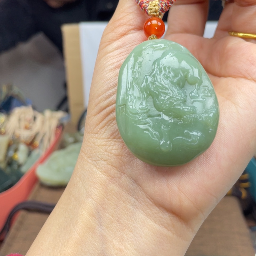 和田玉颈饰未镶嵌