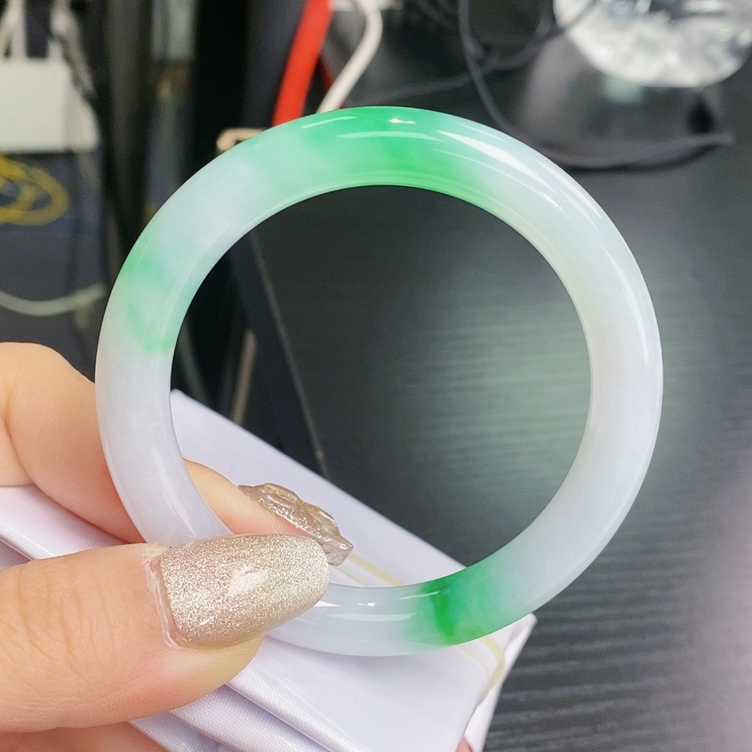 【闪购商品】翡翠手镯（圆镯）未镶嵌