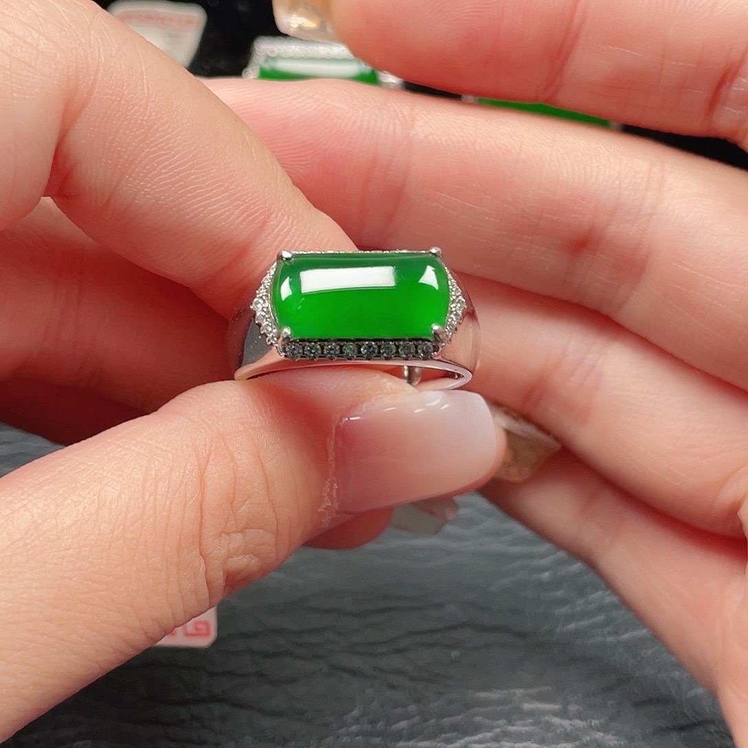 翡翠银S925镶嵌颈饰没有运费险3579