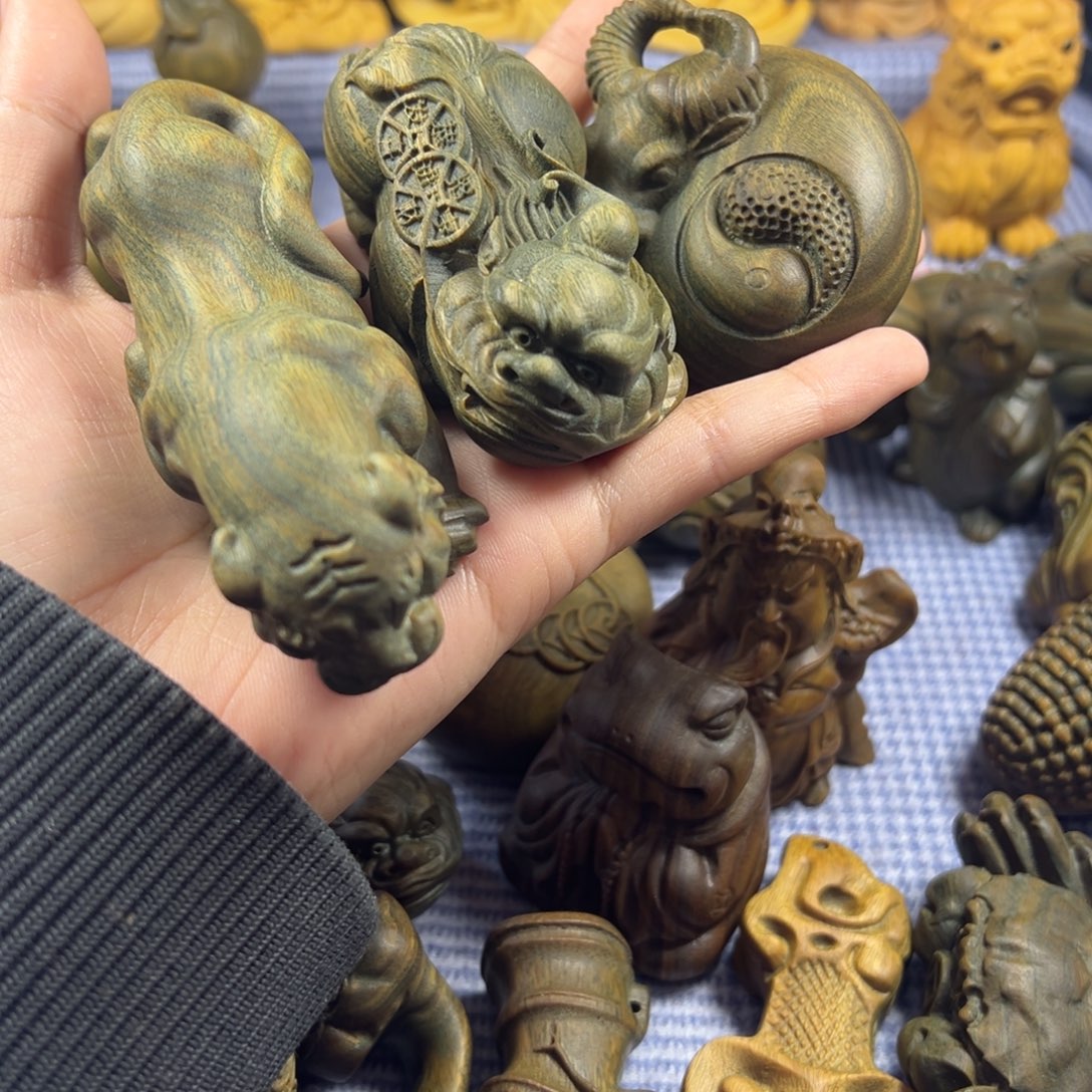 好***雨绿檀老虎 貔貅 牛转乾坤