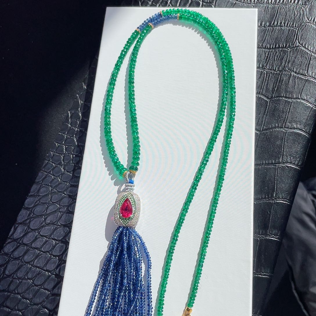 祖母绿项链18K金镶嵌祖母绿项链