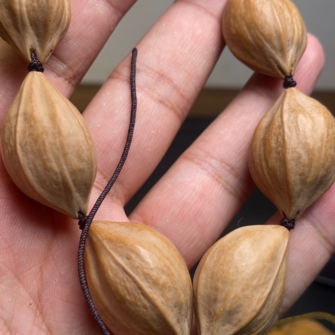 猴头核桃吊坠橄榄