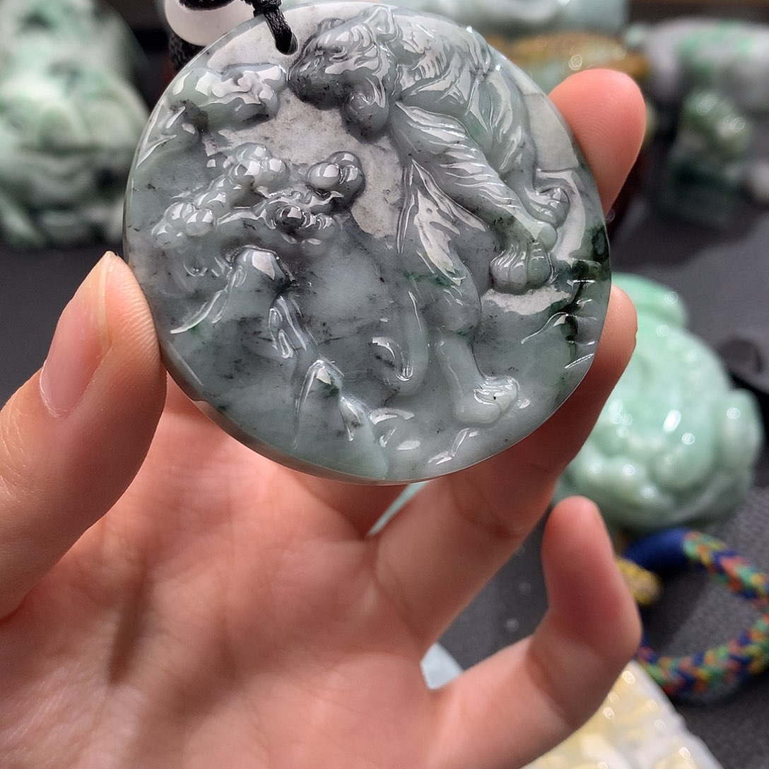 吊坠(不含链)未镶嵌翡翠