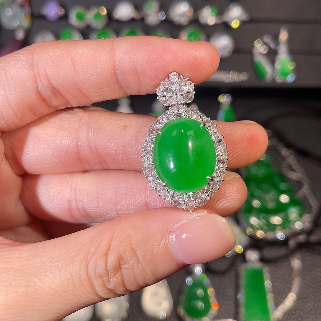 翡翠18K金镶嵌吊坠(不含链)