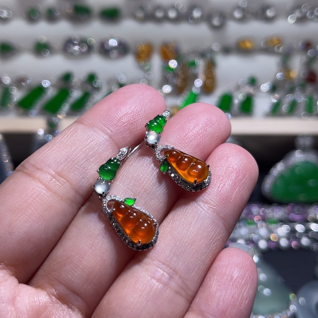 翡翠耳饰18K金镶嵌红翡福豆