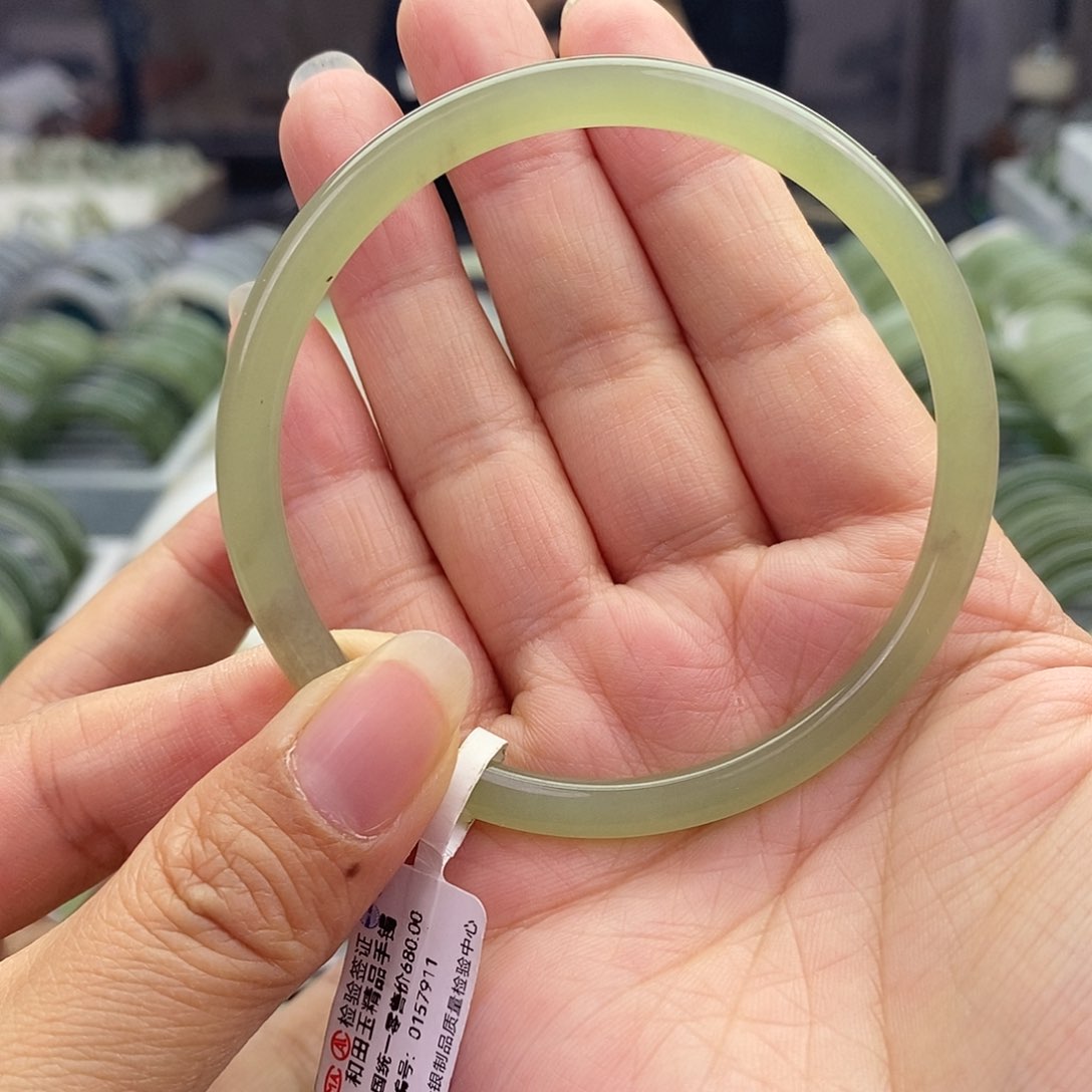 和田玉和田玉手镯59未镶嵌