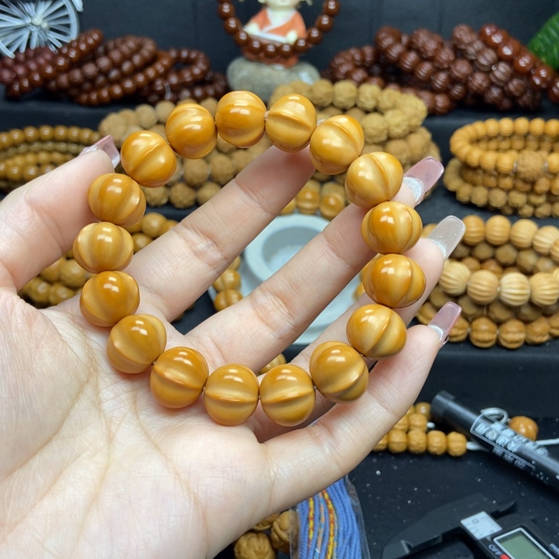 猴头核桃吊坠B****C鲨鱼