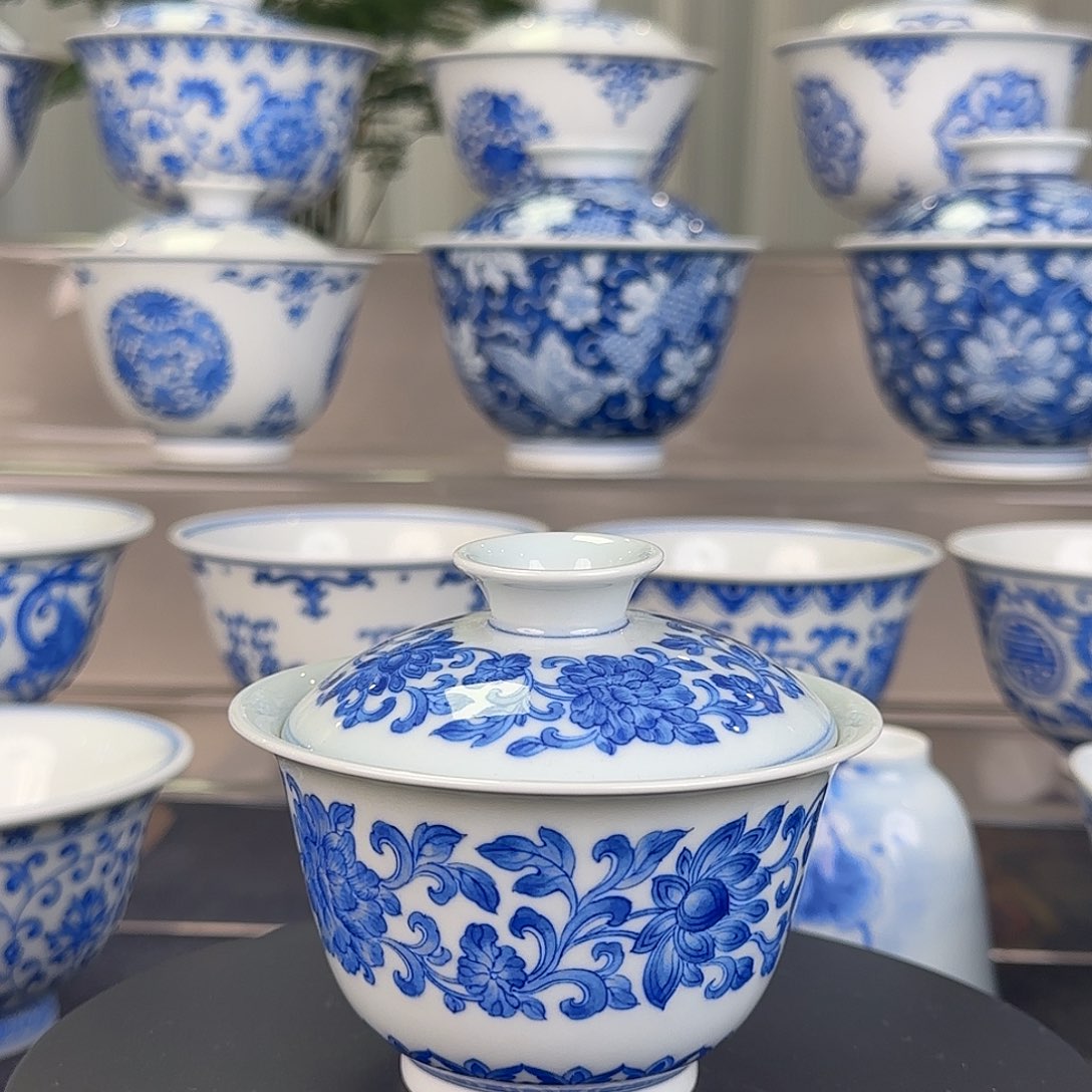 景德镇手工手绘青花盖碗