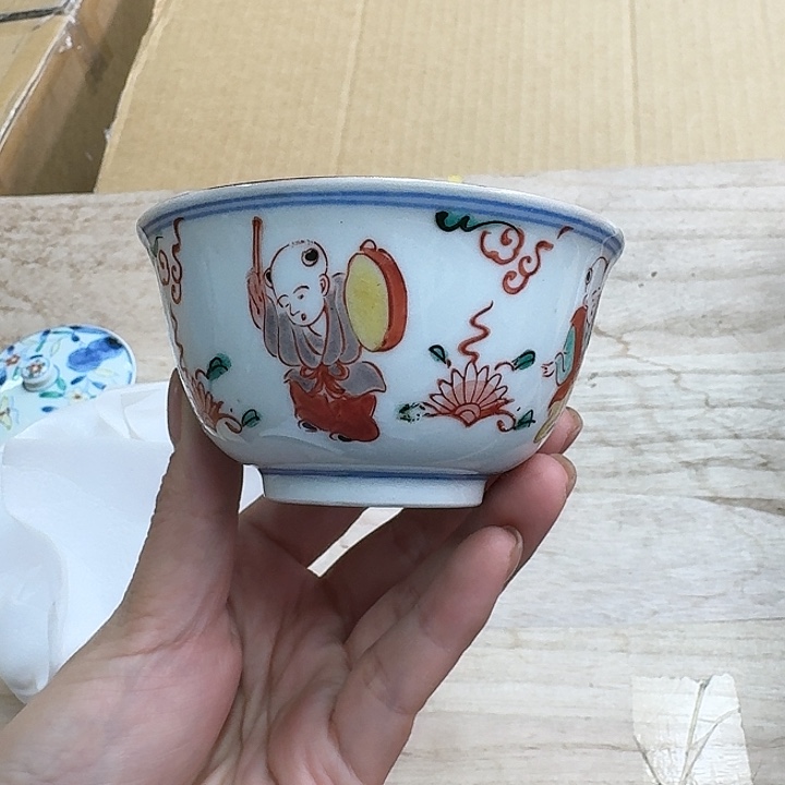 精品瓷器。            