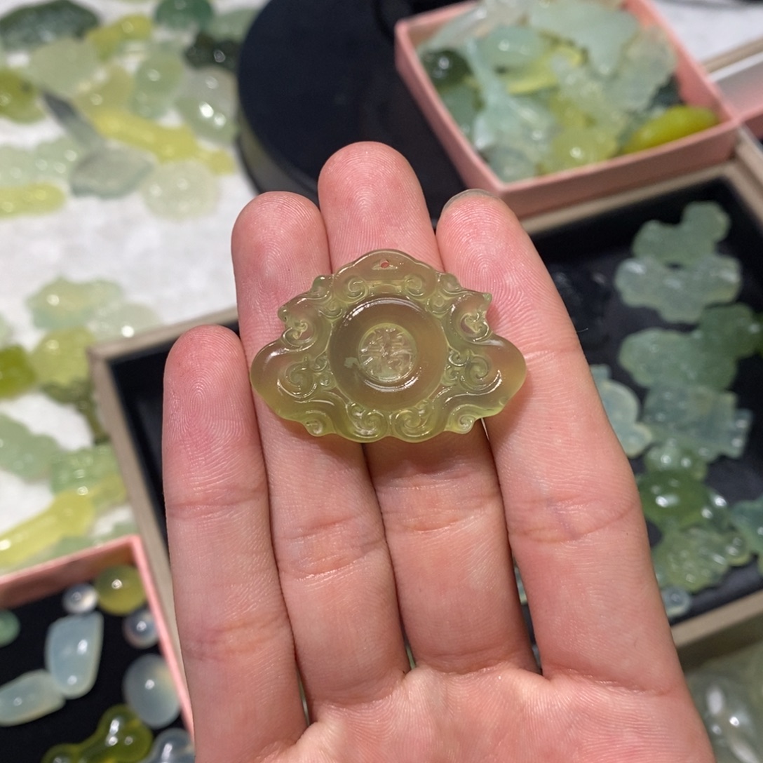 未镶嵌岫玉吊坠(不含链)