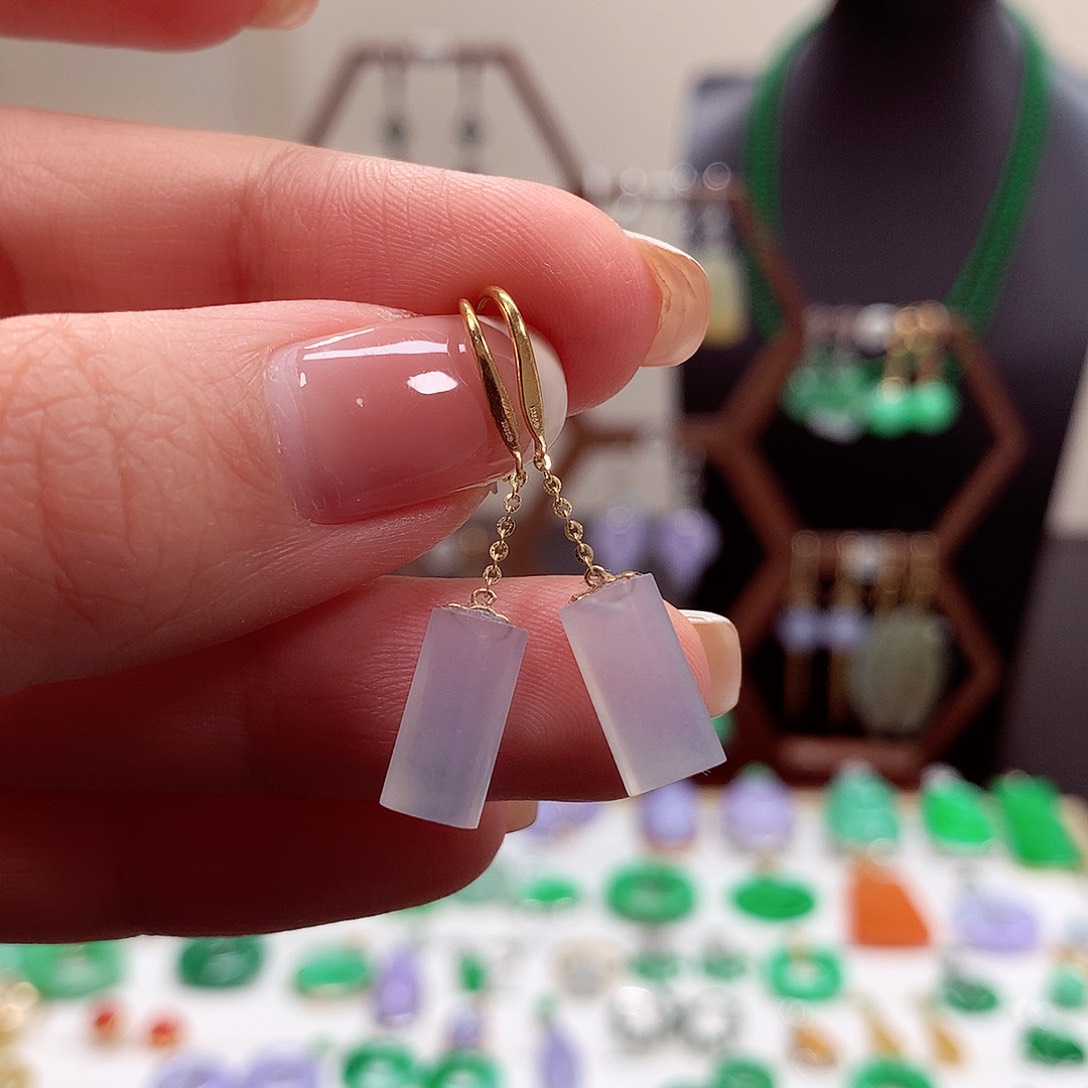 翡翠耳饰18K金镶嵌天然翡翠