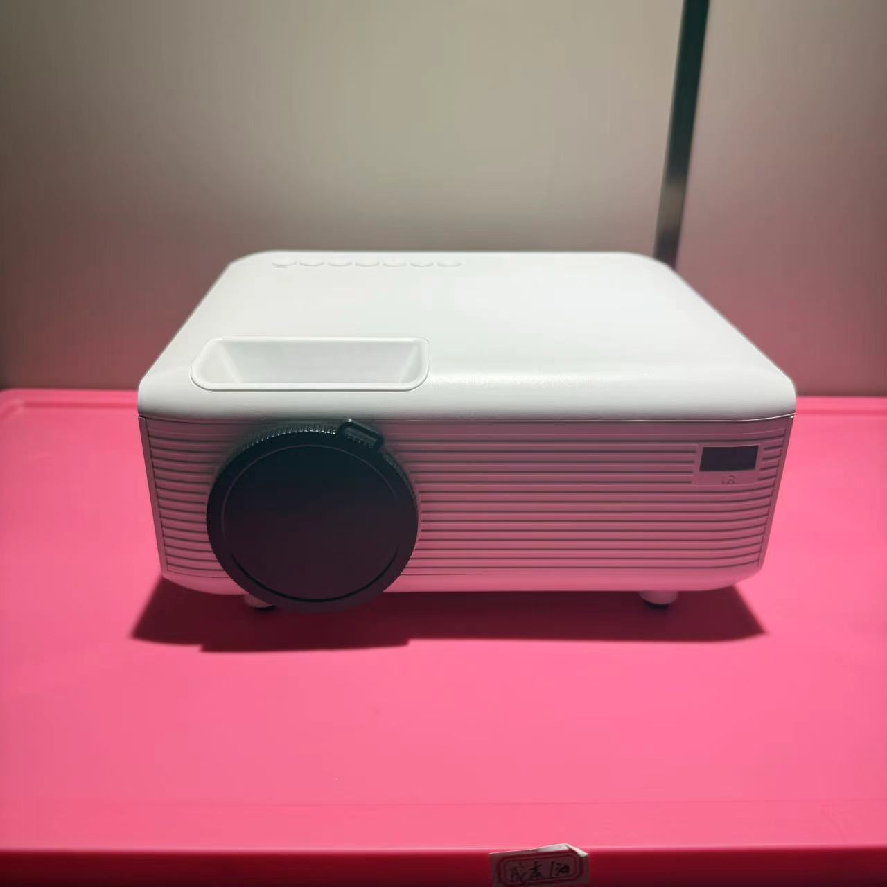 新款智能投影仪超清画质有线家庭影院白墙直投